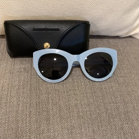 11th hour, blue large cat style sunglasses - Picture 2 of 4